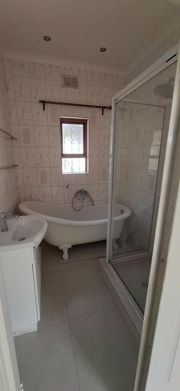 3 Bedroom Property for Sale in Goodwood Central Western Cape